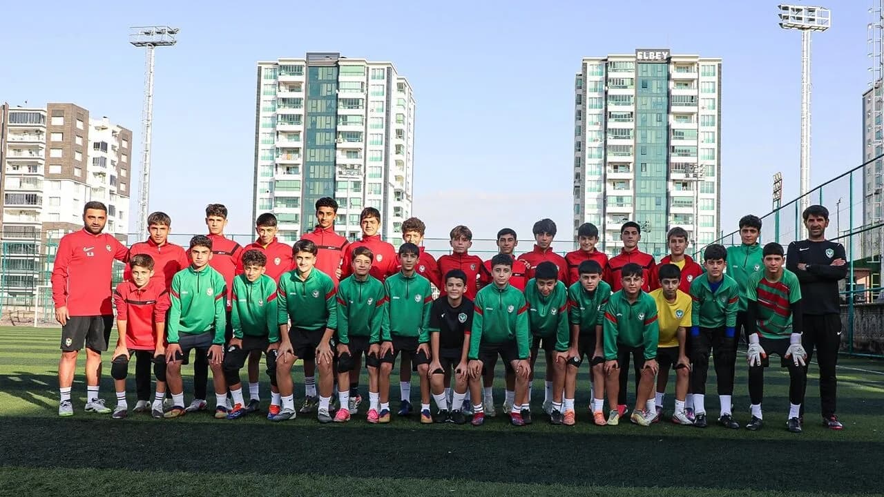 Amedspor Akademisi’nde futbol oynamak istiyordu: İshak bir haftalık deneme sürecine alınacak